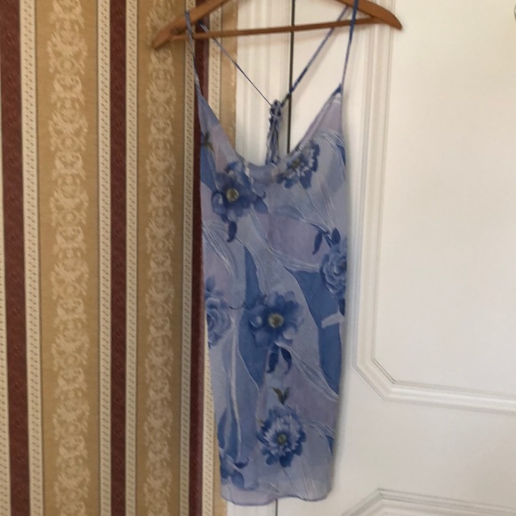 Floral top - Picture 1 of 3